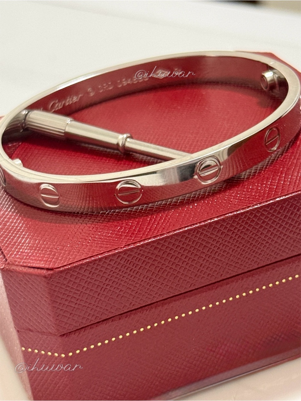 Screw Love Motif 18K White Gold Plated Screw Bangle Bracelet with Screwdriver